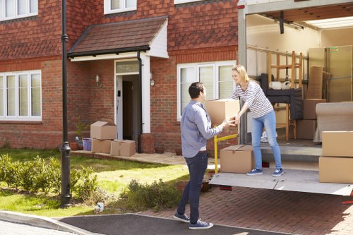 Tottenham moving truck service for nearby North London areas